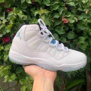 Jordan 11 legend blue